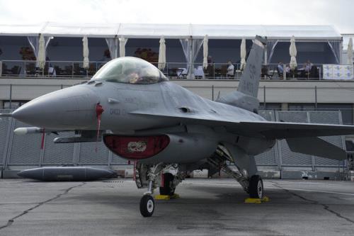نروژ هم قول اف-16 به اوکراین داد