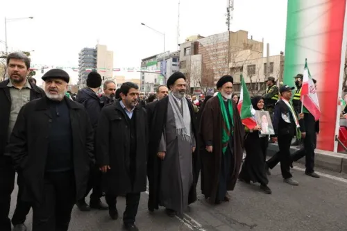 مردم در مقابل فشار و تهدید تسلیم نمی شوند